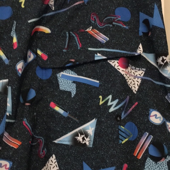 Men’s 90s Inspires Swim Shorts - Picture 4 of 6